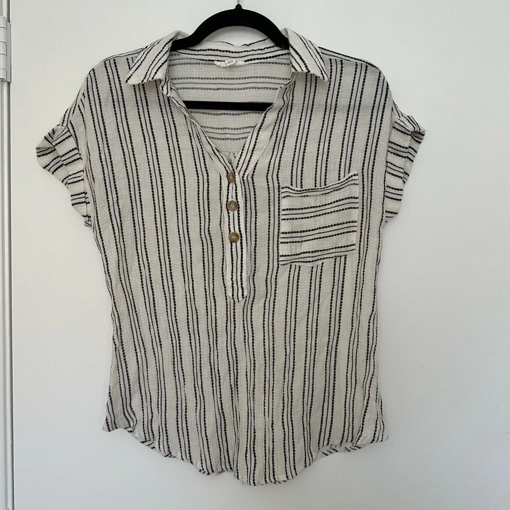Blu Pepper White Striped Half Button Collared Short Sleeve Sz M Casual Clean - Picture 2 of 7